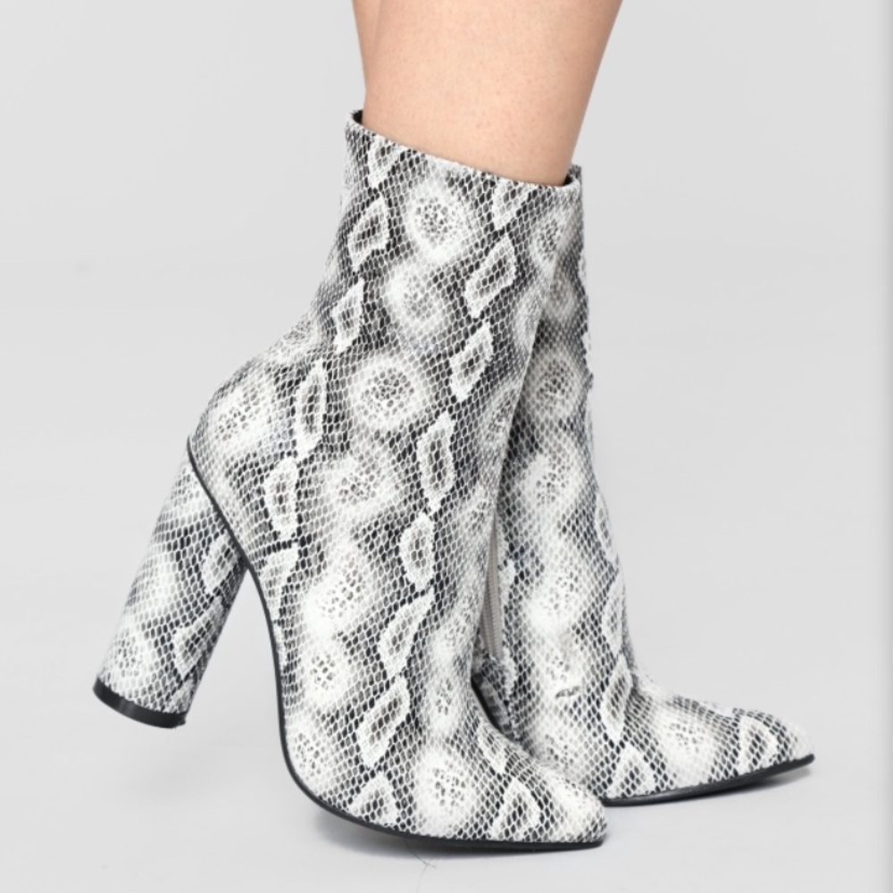 White Snake Print Boot Only Worn Once - image 2